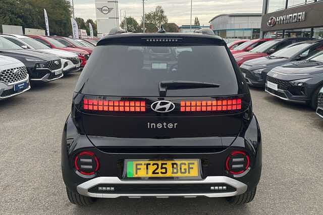 Hyundai INSTER 02 49kWh EV (116ps)