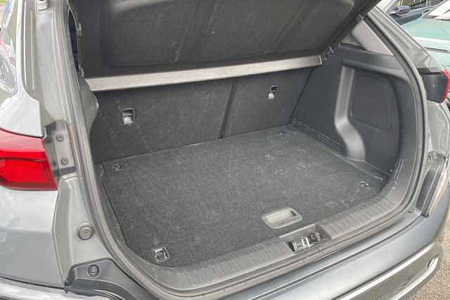 Hyundai KONA Premium Hybrid 1.6 GDi HEV (141ps)