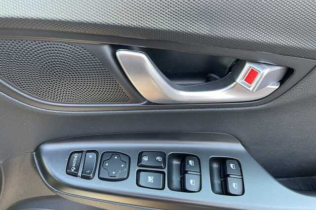 Hyundai KONA Ultimate Hybrid 1.6 GDi HEV (141ps)