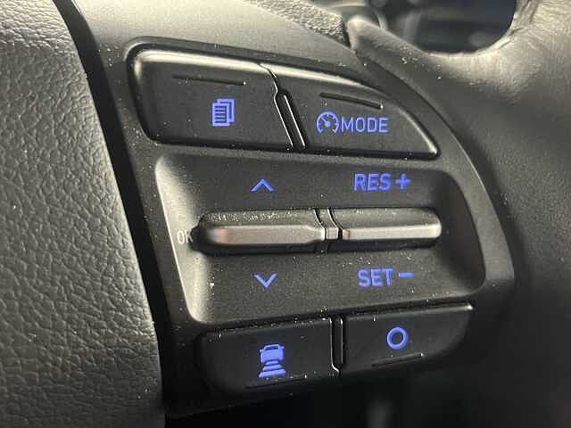 Hyundai KONA Premium SE Electric 64kWh EV (204ps)