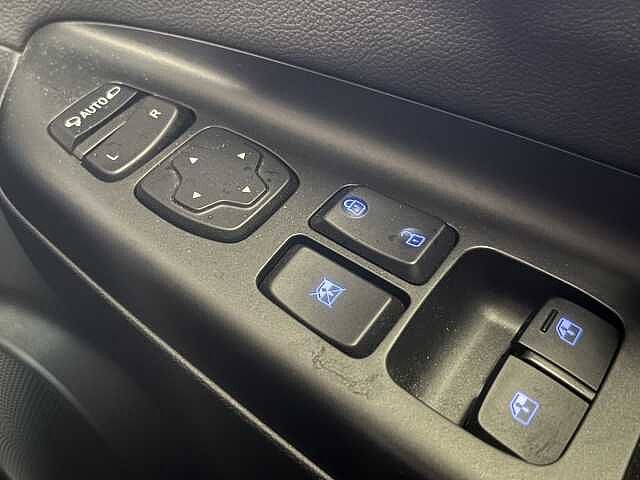 Hyundai KONA Premium SE Electric 64kWh EV (204ps)