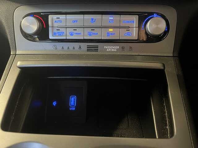 Hyundai KONA Premium SE Electric 64kWh EV (204ps)
