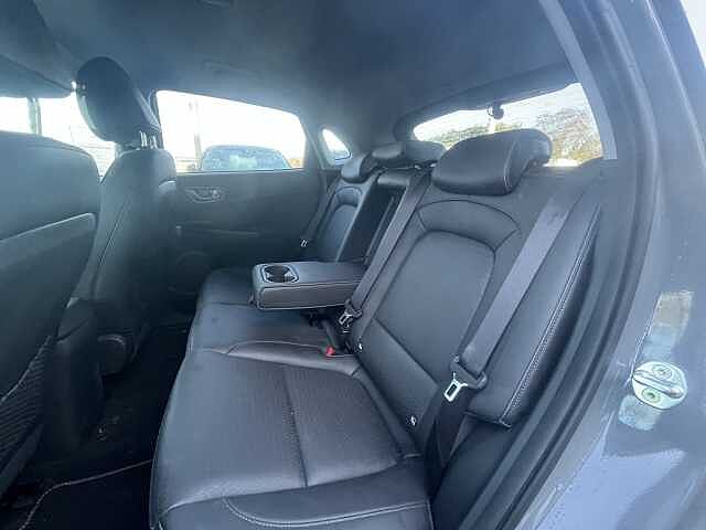 Hyundai KONA Premium SE Electric 64kWh EV (204ps)