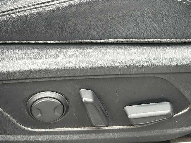 Hyundai TUCSON Ultimate Plug-in Hybrid 1.6 T-GDi PHEV 4WD (265ps)