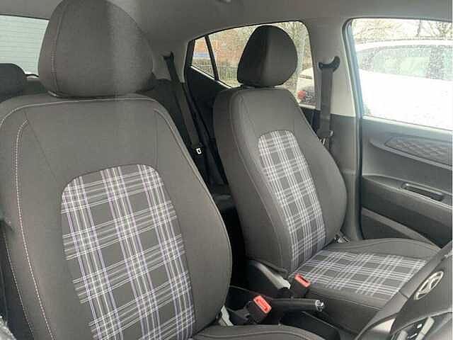 Hyundai i10 Premium [Nav] 1.2 MPi (79ps)