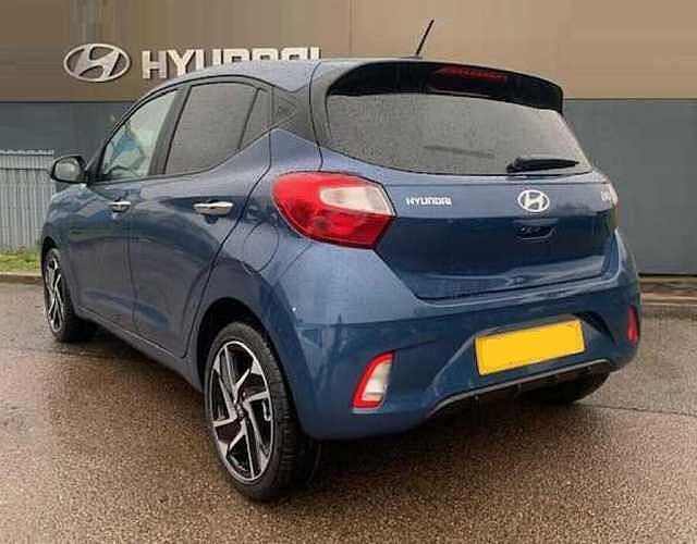 Hyundai i10 Premium [Nav] 1.2 MPi (79ps)