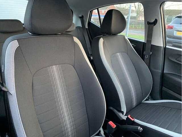 Hyundai i10 Advance [Nav] 1.0 MPi (63ps)