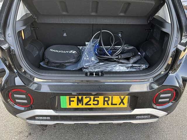 Hyundai INSTER 01 Electric 49kWh EV (116ps) Abyss Black