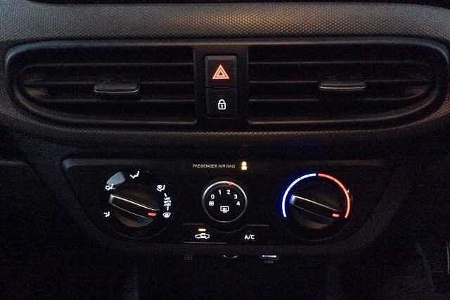 Hyundai i10 Advance [Nav] 1.0 MPi (63ps)