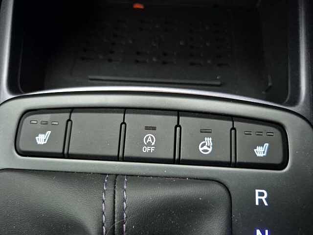 Hyundai i10 Premium [Nav] 1.0 MPi (63ps)