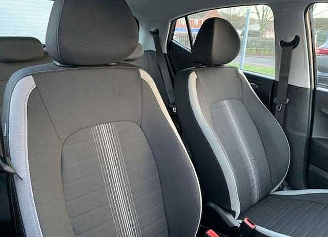 Hyundai i10 Advance [Nav] 1.0 MPi (63ps)