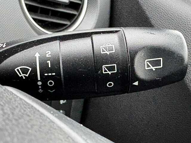 Hyundai i10 Play 1.0 MPi (66ps)