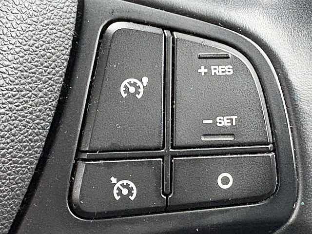 Hyundai i10 Play 1.0 MPi (66ps)