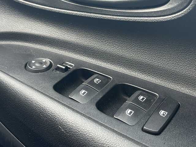 Hyundai i20 SE Connect 1.0 T-GDi MHEV (100ps)