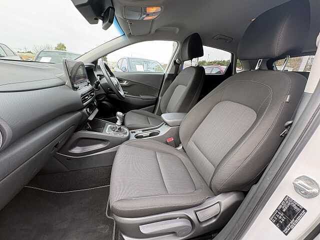 Hyundai KONA Premium 1.0 T-GDi MHEV (120ps)