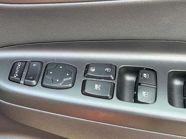 Hyundai KONA Ultimate Electric 64kWh EV (204ps)