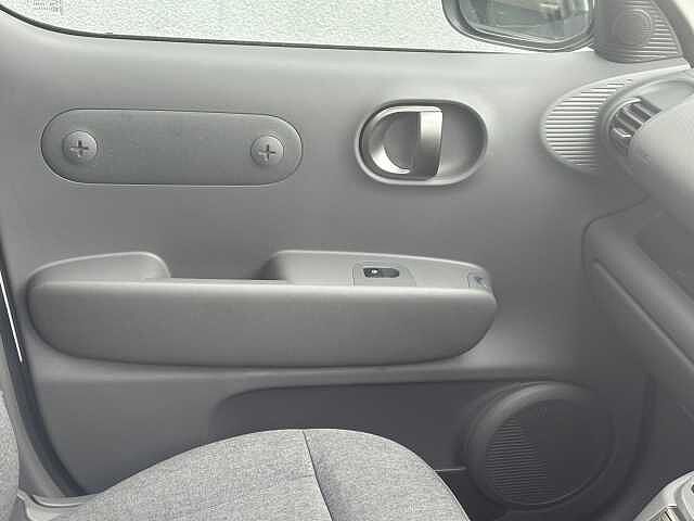 Hyundai INSTER Cross Electric 49kWh EV (115ps)