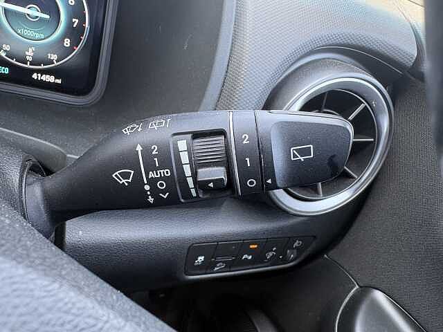 Hyundai KONA Premium 1.0 T-GDi MHEV (120ps)