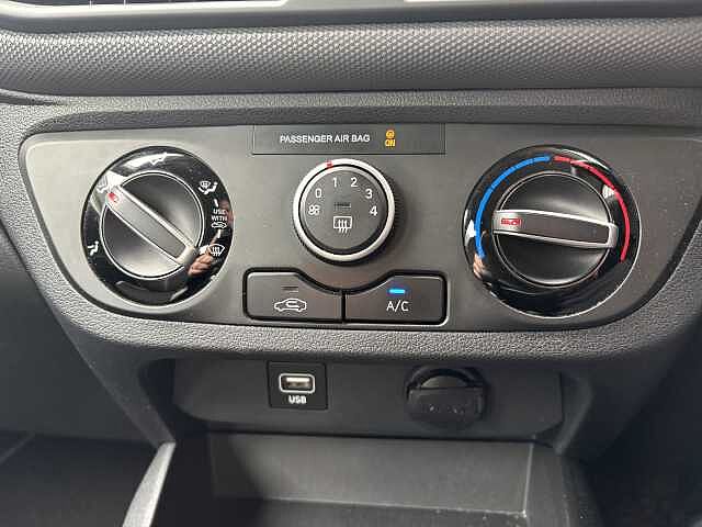 Hyundai i10 SE Connect 1.2 MPi (84ps)