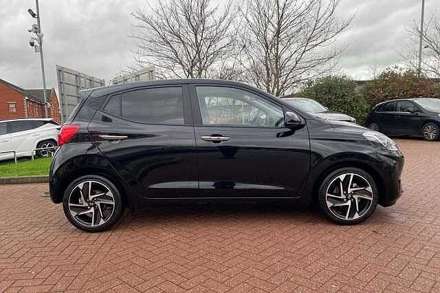 Hyundai i10 Premium [Nav] 1.2 MPi (79ps)