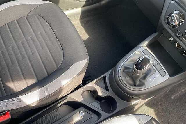 Hyundai i10 Advance [Nav] 1.0 MPi (63ps)