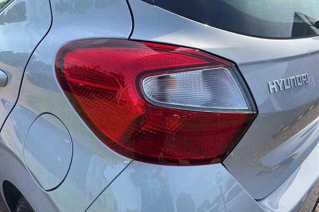 Hyundai i10 Advance [Nav] 1.0 MPi (63ps)