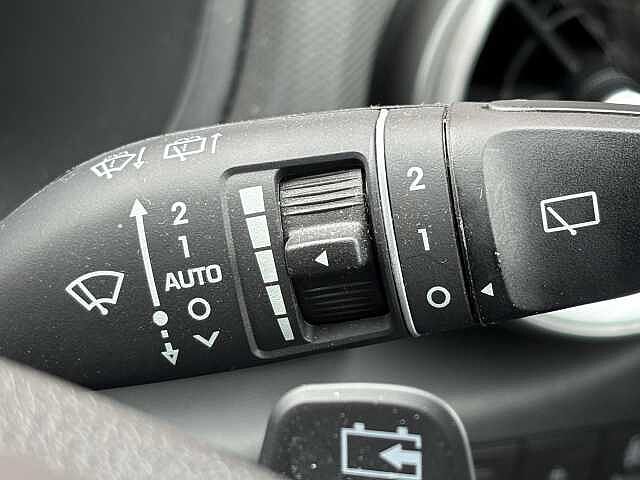 Hyundai KONA Premium Electric 64kWh EV (204ps)