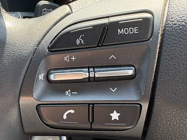 Hyundai KONA Premium Electric 64kWh EV (204ps)