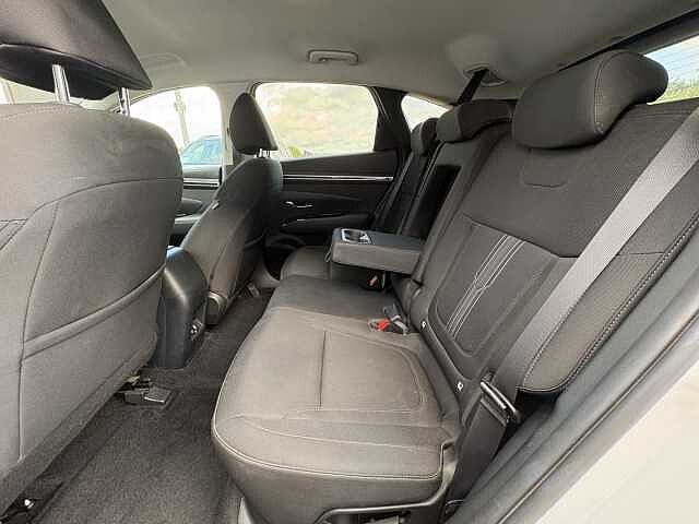 Hyundai TUCSON Premium Plug-in Hybrid 1.6 T-GDi PHEV 4WD (265ps)