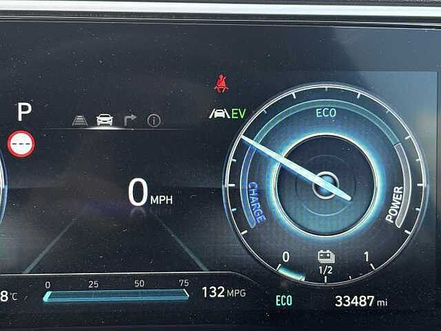 Hyundai TUCSON Premium Plug-in Hybrid 1.6 T-GDi PHEV 4WD (265ps)