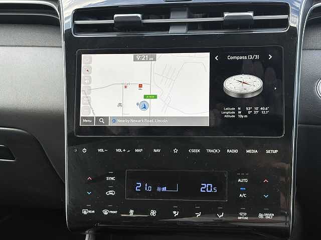Hyundai TUCSON Premium Plug-in Hybrid 1.6 T-GDi PHEV 4WD (265ps)