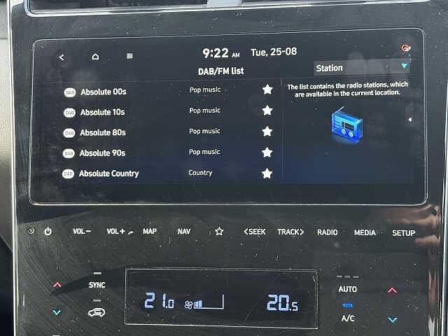Hyundai TUCSON Premium Plug-in Hybrid 1.6 T-GDi PHEV 4WD (265ps)