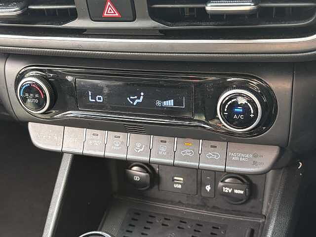 Hyundai KONA Premium Hybrid 1.6 GDi HEV (141ps)
