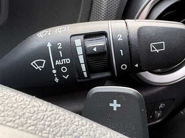 Hyundai KONA Premium Hybrid 1.6 GDi HEV (141ps)