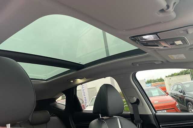 Hyundai TUCSON Ultimate Plug In 1.6 T-GDi PHEV 4WD (265ps)