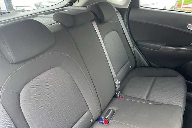 Hyundai KONA Premium Hybrid 1.6 GDi HEV (141ps)