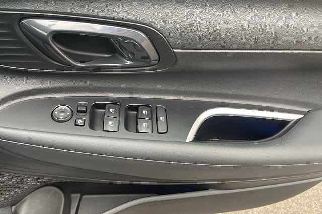 Hyundai Bayon Premium 1.0 T-GDi MHEV (120ps)