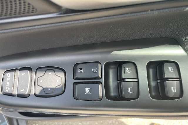 Hyundai KONA Ultimate Hybrid 1.6 GDi HEV (141ps)