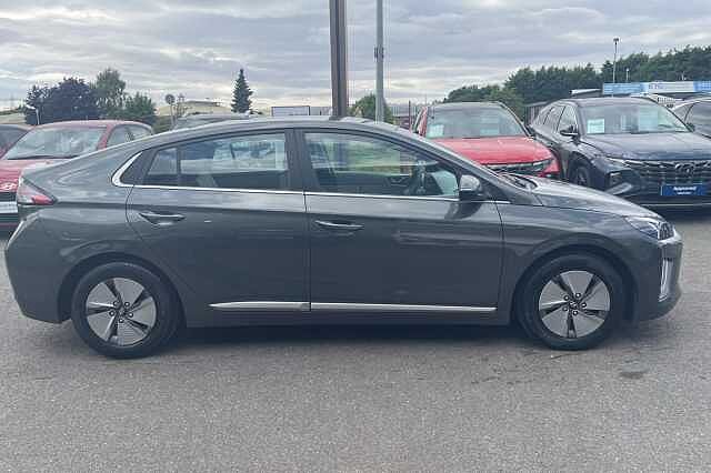 Hyundai IONIQ Premium Hybrid 1.6 GDi HEV (141ps)