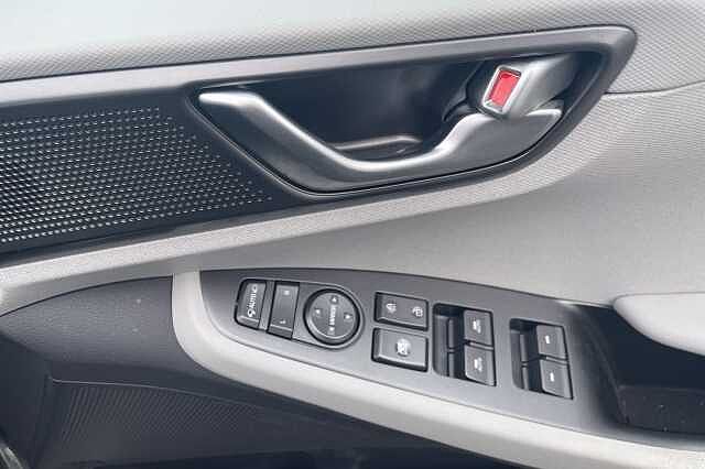 Hyundai IONIQ Premium Hybrid 1.6 GDi HEV (141ps)
