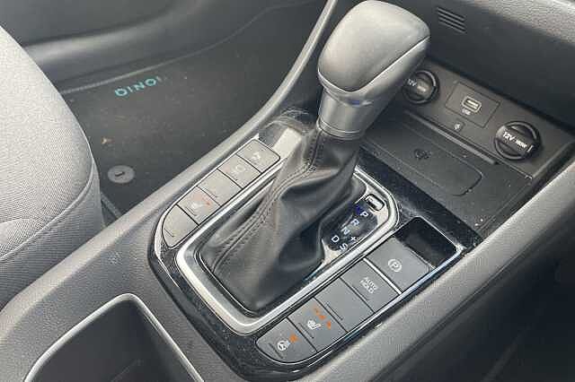 Hyundai IONIQ Premium Hybrid 1.6 GDi HEV (141ps)
