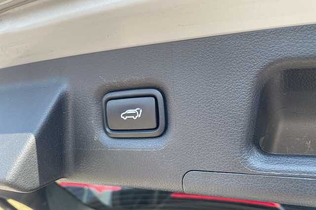 Hyundai SANTA FE Ultimate Plug-in Hybrid 1.6 T-GDi PHEV 4WD (265ps)