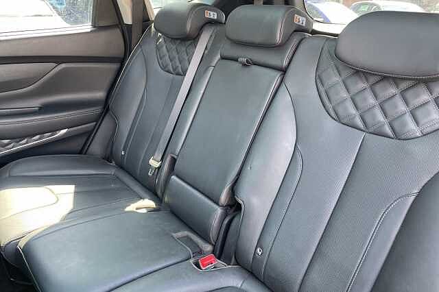 Hyundai SANTA FE Ultimate Plug-in Hybrid 1.6 T-GDi PHEV 4WD (265ps)