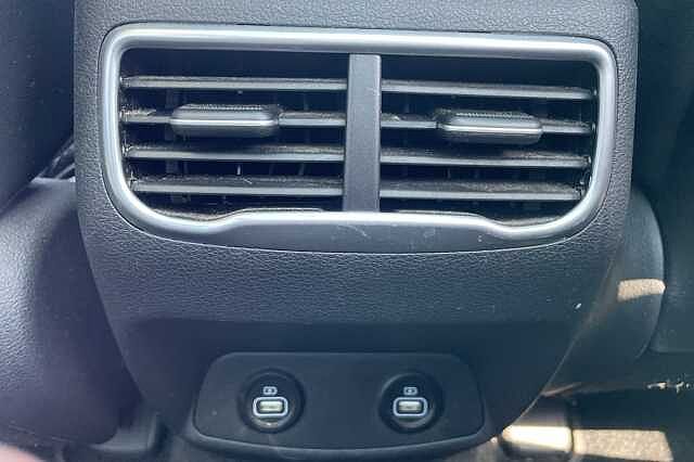 Hyundai SANTA FE Ultimate Plug-in Hybrid 1.6 T-GDi PHEV 4WD (265ps)