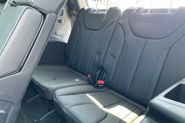 Hyundai SANTA FE Ultimate Plug-in Hybrid 1.6 T-GDi PHEV 4WD (265ps)
