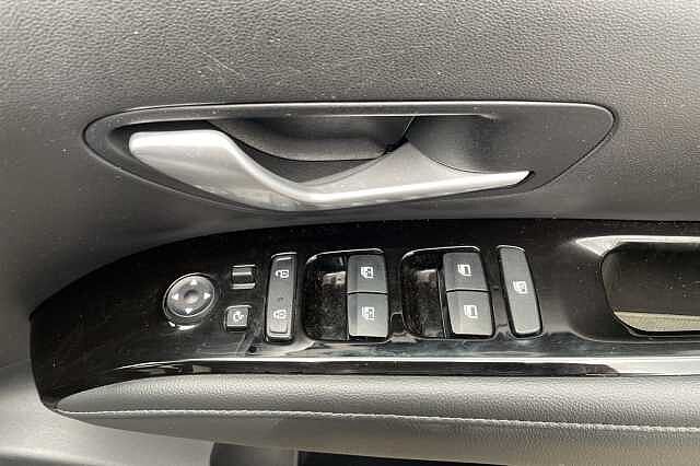 Hyundai TUCSON SE Connect Hybrid 1.6 T-GDi HEV (230ps)