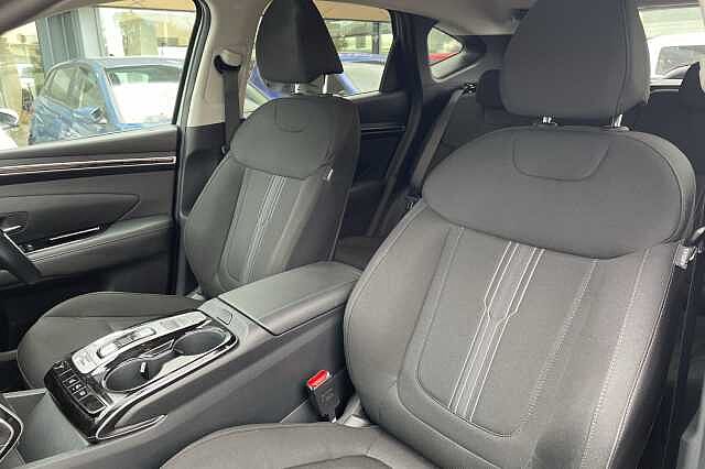Hyundai TUCSON SE Connect Hybrid 1.6 T-GDi HEV (230ps)