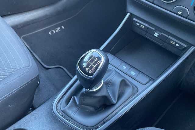 Hyundai i20 SE Connect 1.0 T-GDi MHEV (100ps)