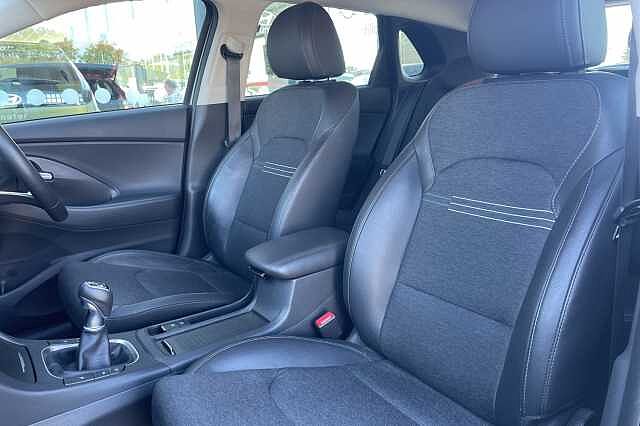 Hyundai i30 Premium 1.0 T-GDi MHEV (120ps)