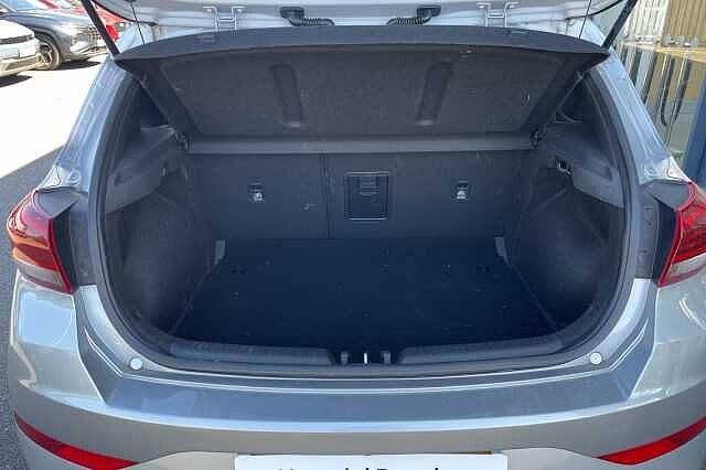 Hyundai i30 Premium 1.0 T-GDi MHEV (120ps)